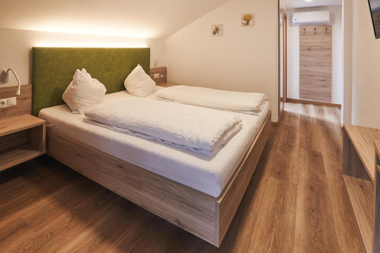 Pension Sunnhofer Vilpiano Exteriör bild