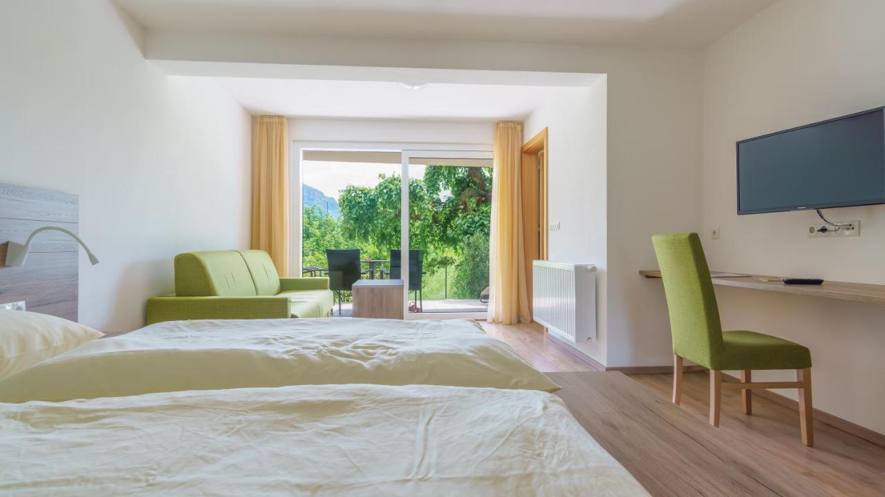 Pension Sunnhofer Vilpiano Exteriör bild
